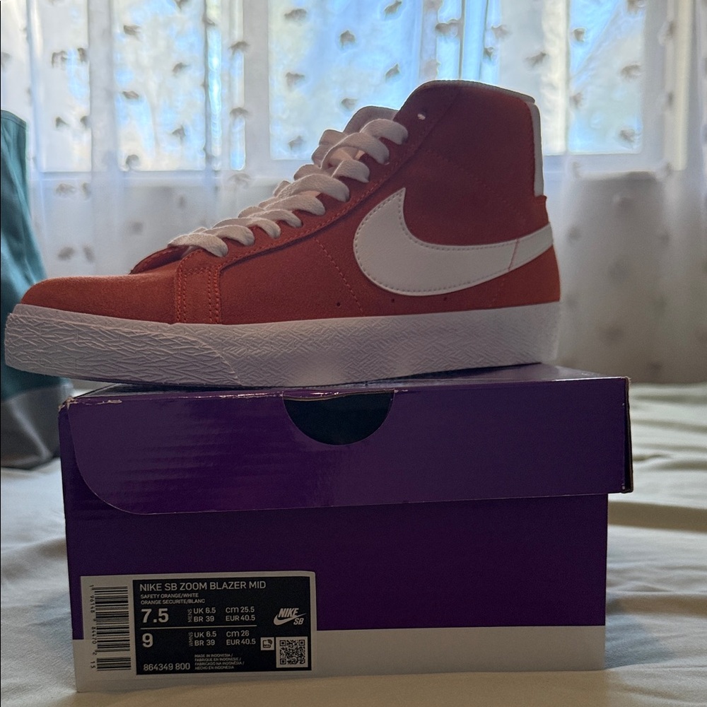 Nike SB Zoom Blazer Mid in Orange and White